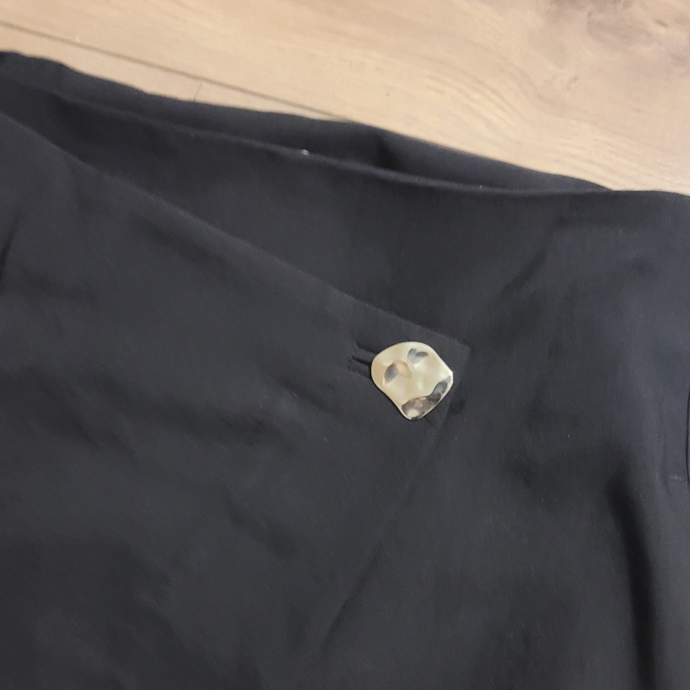 Vince Black Skirt 6 Side Wrap Skirt Asymmetrical Silver Button - Picture 2 of 4